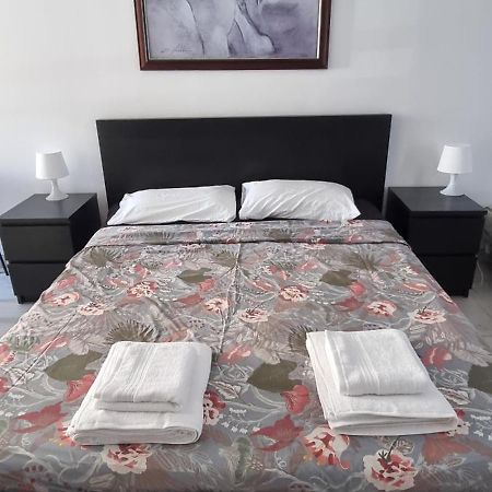 Sea Anemone Apartments Paphos Ngoại thất bức ảnh
